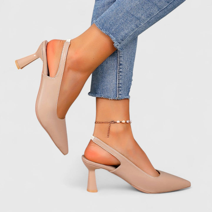ניקולה - נעלי עקב פוינטד טו עם רצועת סנדל