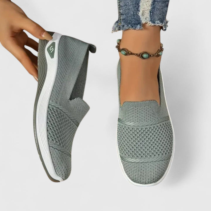 אזליה - נעלי ספורט אורתופדיות ללא שרוכים