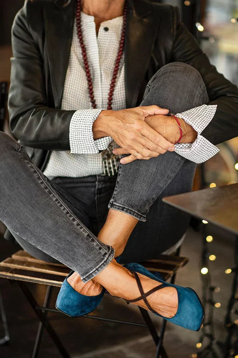 נעלי עקב בינוניים אלגנטיות